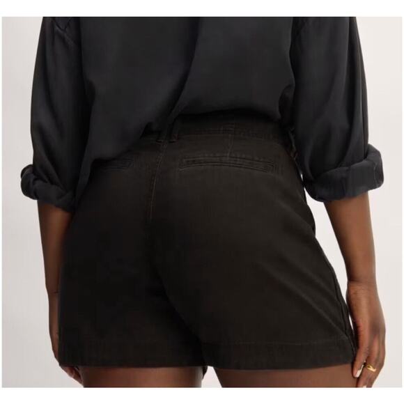 NWOT Everlane The Utility Short in Buttersoft In Black Size 16 - Picture 2 of 7
